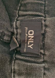 Stylish Washed Black Mom Jeans