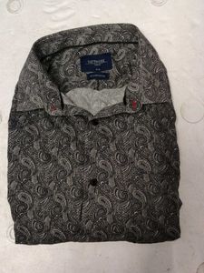 Stylish Men's Printed Shirt size L