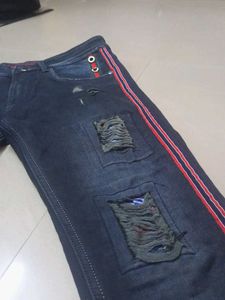 Distressed Graphic Jeans