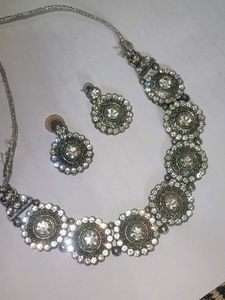 Necklace &amp; Earring Set