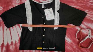 Chic Black Button-Up Crop Ruffle Top