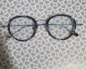 Stylish Round Eyeglasses