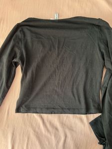 H&amp;M Black Crop Tops Bundle pack of two