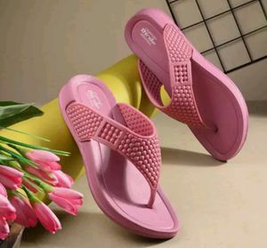 Brand New Women's Slipper