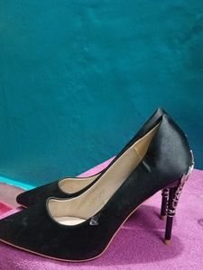 Elegant Black Stiletto Heels