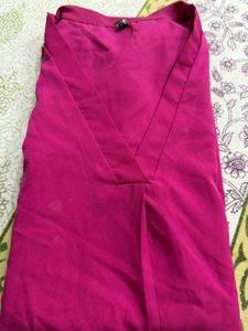 V-Neck Pink shirt
