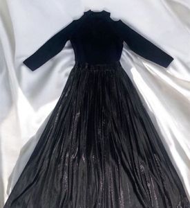 Elegant Black Pleated Maxi Dress