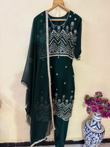 Elegant Green Embroidered Kurta Set