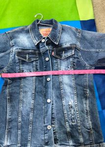 Levi's Denim Jacket - Classic Style