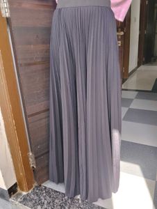 Elegant Pleated Maxi Skirt