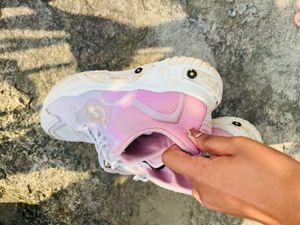 Pink Sports Shoes🎀