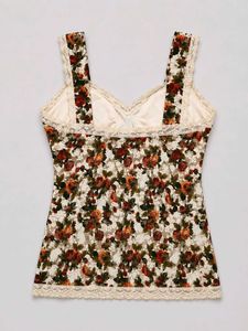 Floral camisole with lace trim