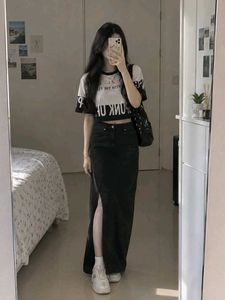 Y2K Grey Graphic Crop Tee 🖤