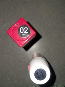 Intense Matte Lipstick ( Red + Sand nude)
