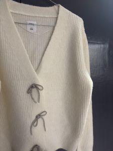 Cream V-Neck Knit Cardigan