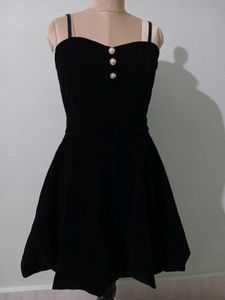 Chic Black Dress