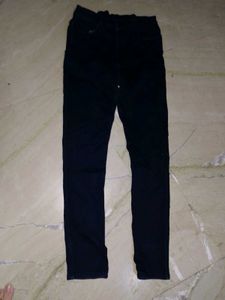 Classic Black Skinny Jeans