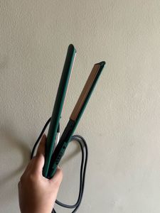VEGA HAIR Straightener GREEN