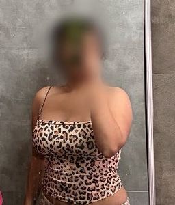 Leopard Print Spaghetti Strap Crop Top