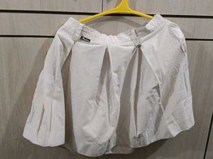 White Pleated Cropped Pants