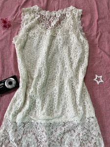 Elegant White Lace Sleeveless Top