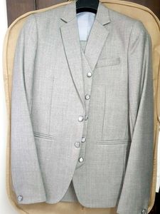 new 👌😊📦📣Men's Light Gray Suit 3-Piece