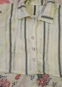 Button- Down collard crop shirt