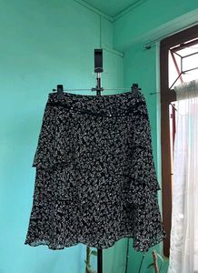 Chic Floral Tiered Knee length Skirt