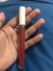 MyGlamm Matte Red Liquid Lipstick shade Hot Hottie