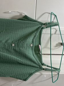 green causal cute outfit