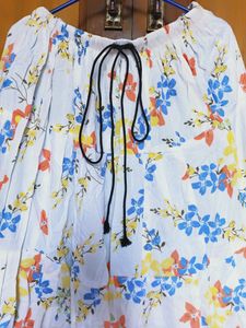 Dharan White Floral Printed Skirt..