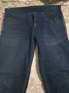 Levis Dark Wash Denim Jeans