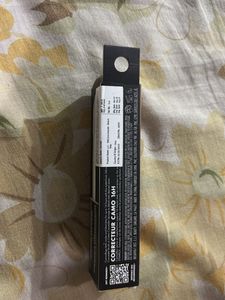 I Am Selling The Elf 16hrs Camo Concealer
