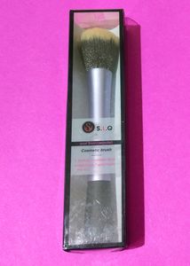 Make Up Brushes Kit With A Metallic Storage Box