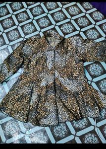 Chic Leopard Print Peplum Blouse