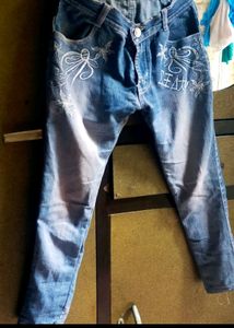BEAUTIFUL JEANS FOR GIRL