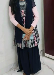 Elegant Floral Print Kurta Set