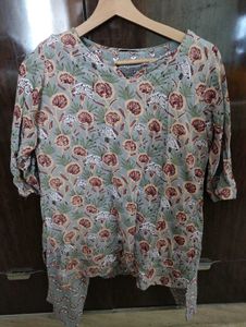 Chic Floral Print Kurta and Pant Set for Women