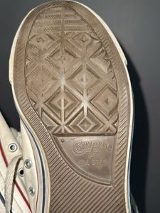 converse white sneaker