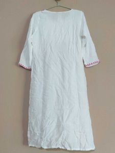 Elegant White Kurta with Pink Embroidery