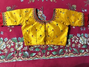 Beautiful Yellow Embroidered Blouse💛✨