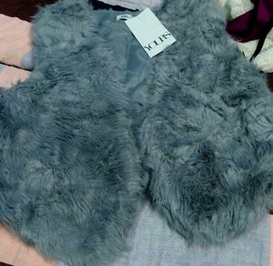Stylish Shaggy fauc fur Half jacket