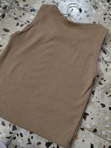 Sleeveless Ribbed Tank Top