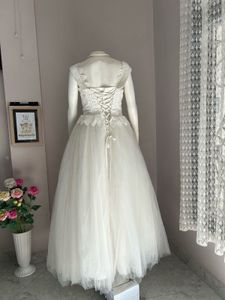 BEAUTIFUL WHITE GOWN