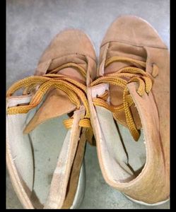 Stylish Tan Suede Casual Boots