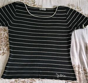 Chic Striped Black & White Knit Tshirt