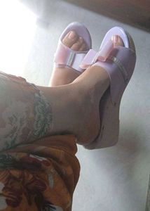 Adorable Bow Platform Slides