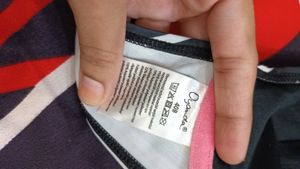 Non Padded Underwired Bra..mentioned Size 40B