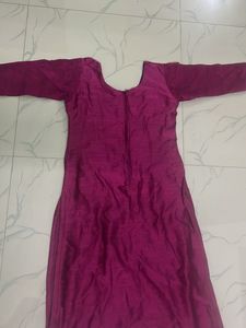 Beautiful Magenta Embroidered Kurta