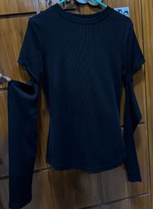 Ribbed Cut-Out Long Sleeve Top